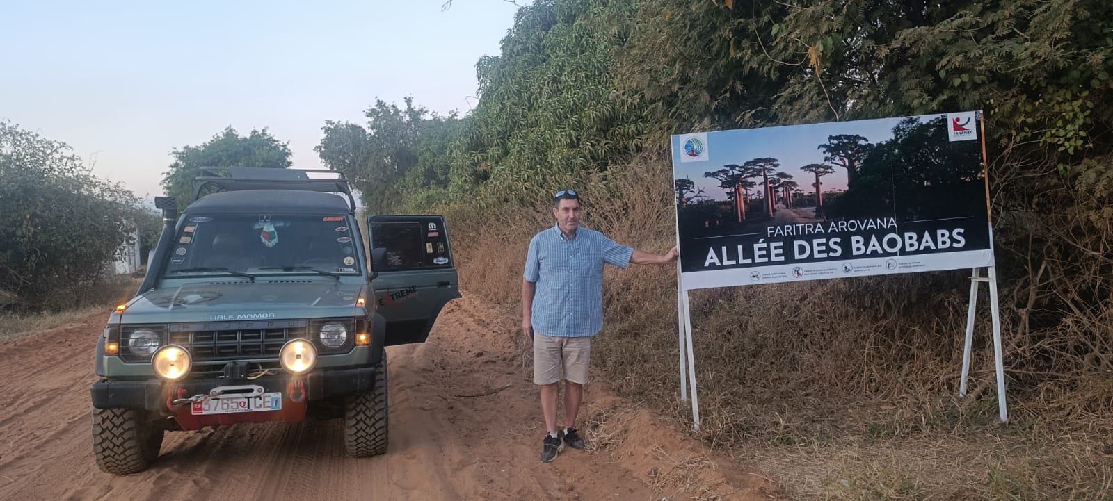 4×4 S∞Mada à l'Allée des Baobabs près de Morondava